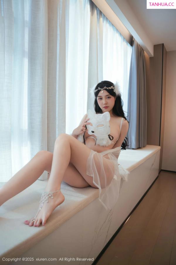   [XiuRen]高清写真图 2025.10.29 No.10923 软情 情趣内衣第13张图片